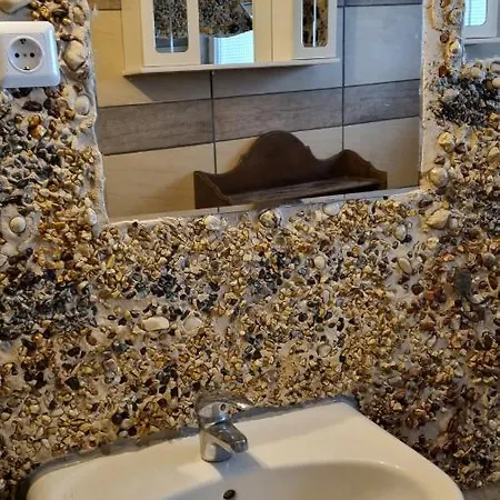 Modern Eingerichtete 3-zi-ferienwohnung Zu Vermieten