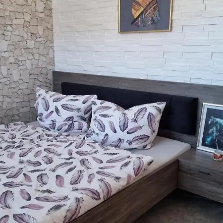 Modern Eingerichtete 3-zi-ferienwohnung Zu Vermieten * לופינגן